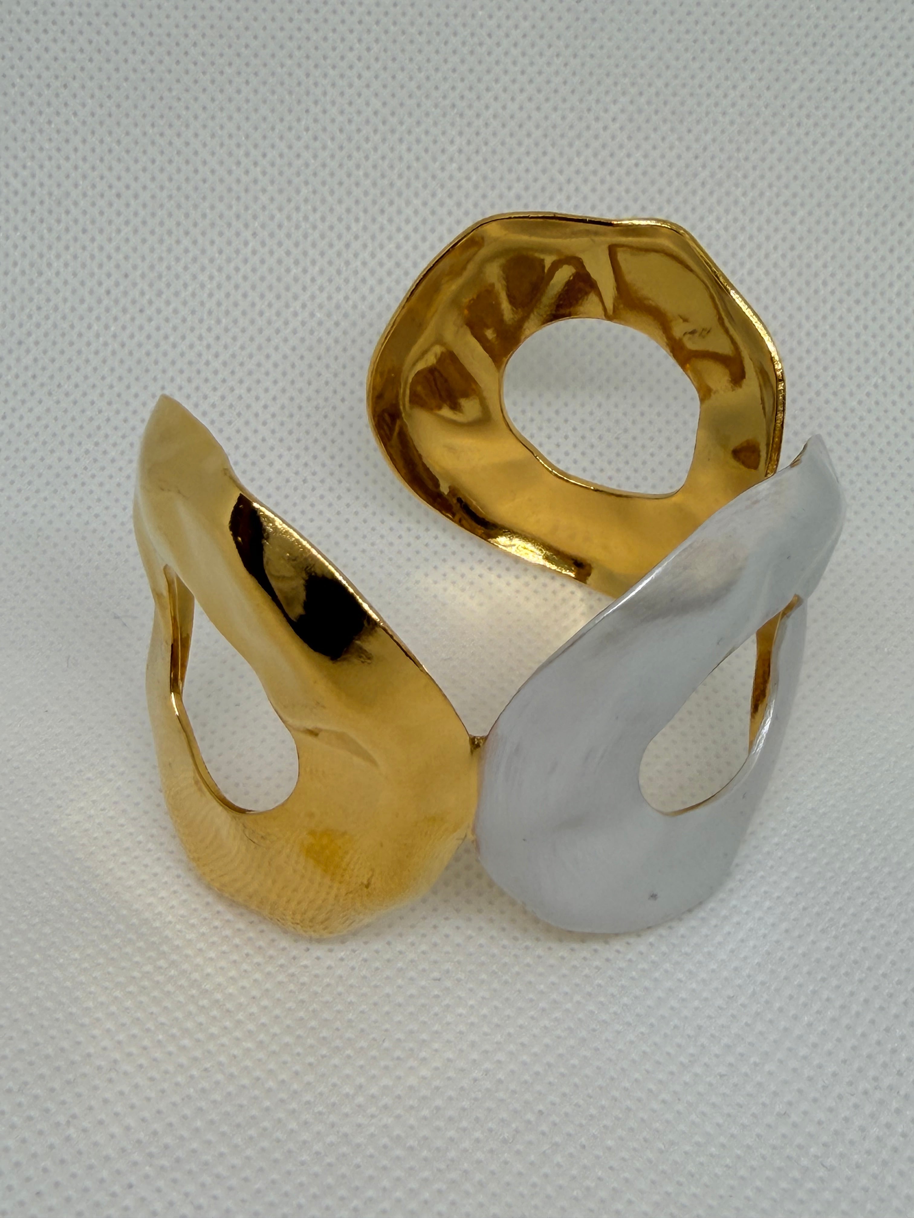 Brazalete Aura: Ideal Para complementar cualquier Look