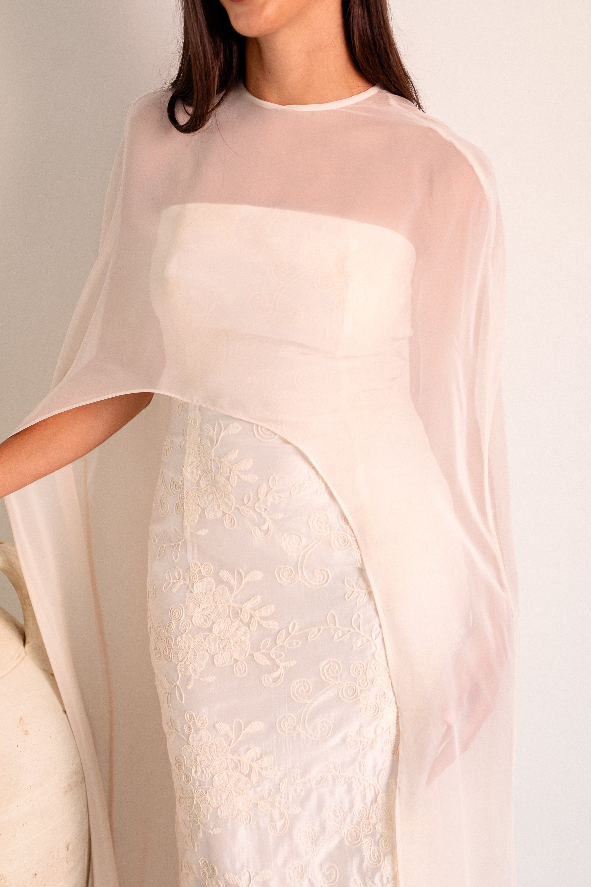 Vestido Diane: Elegancia y Delicadeza en 2 Prendas