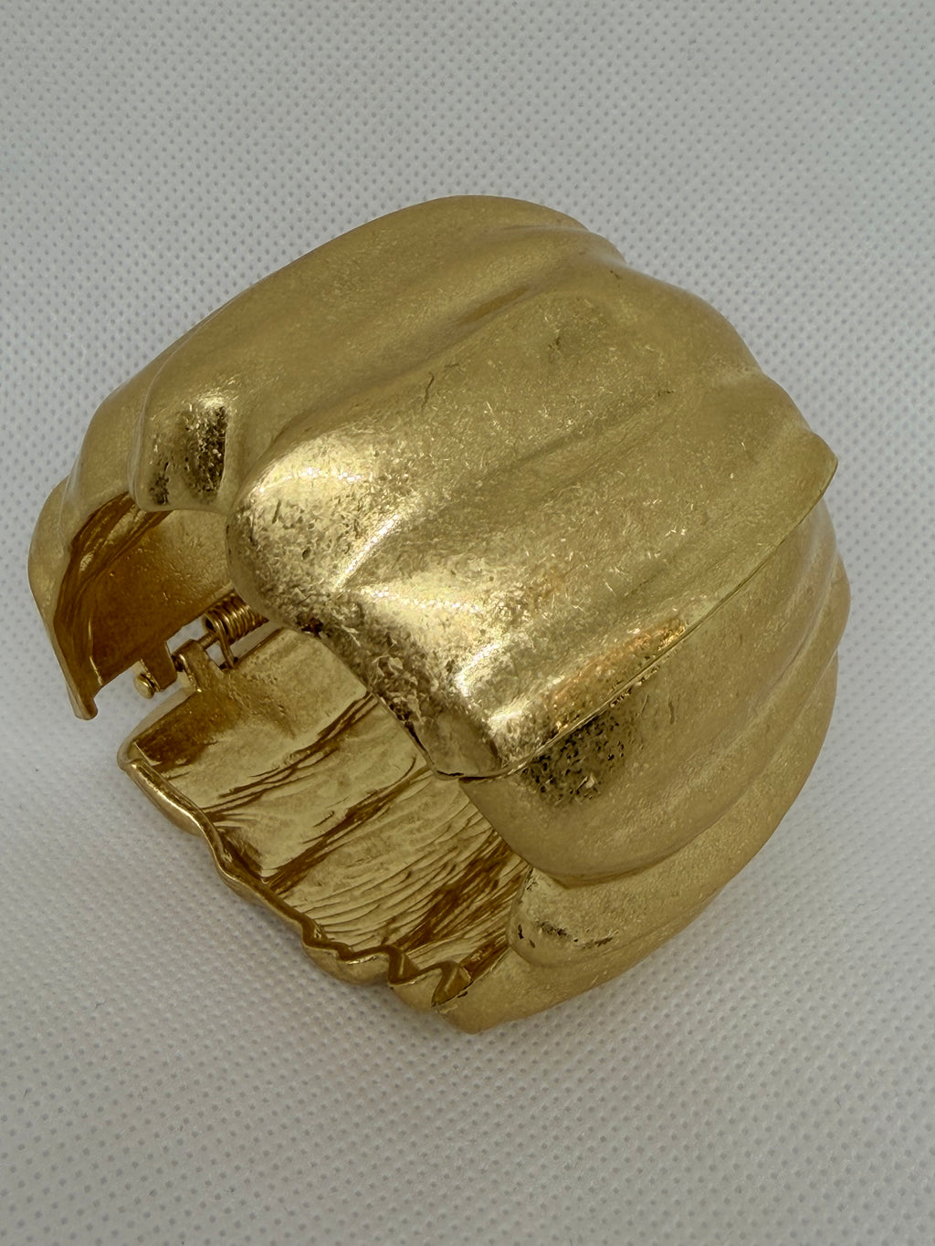 Brazalete Cañón: Ideal Para complementar cualquier Look