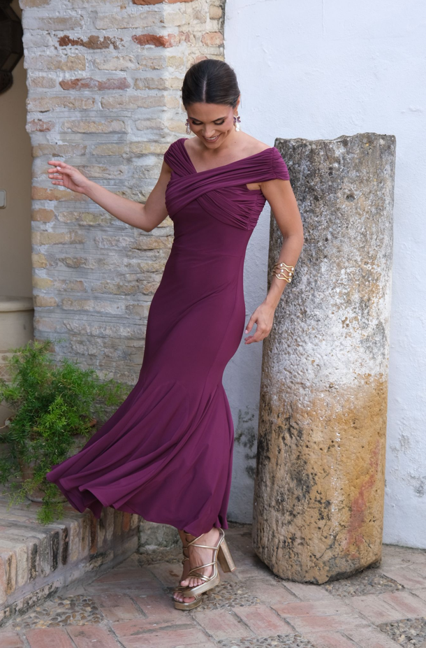 Vestido Tajmajal: Escote Barco Aportando Elegancia