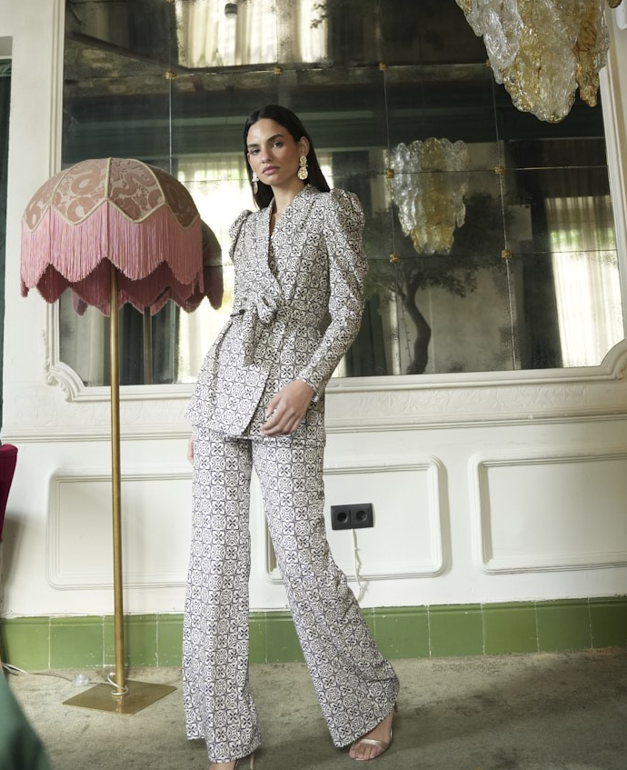 Traje Mare 2 Piezas Ideal para cualquier Ocasión