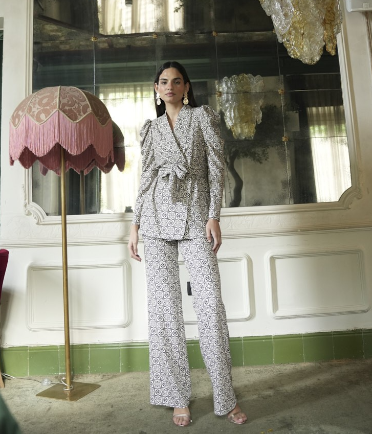 Traje Mare 2 Piezas Ideal para cualquier Ocasión