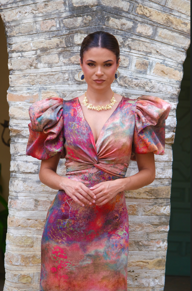Vestido Columbia: Semi Cut Out con Manga Abullonada