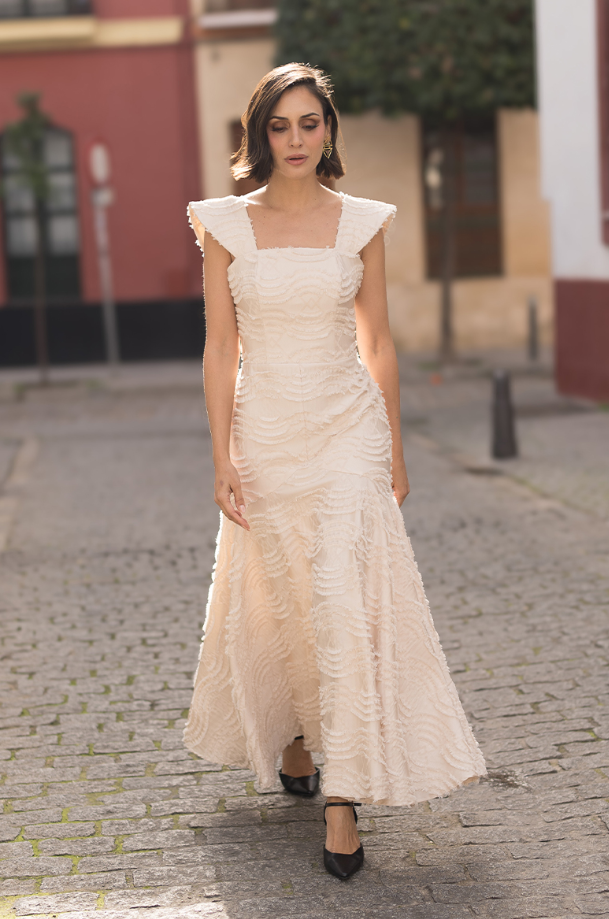 Vestido Ingrid: Elegancia en Un Solo Vestido