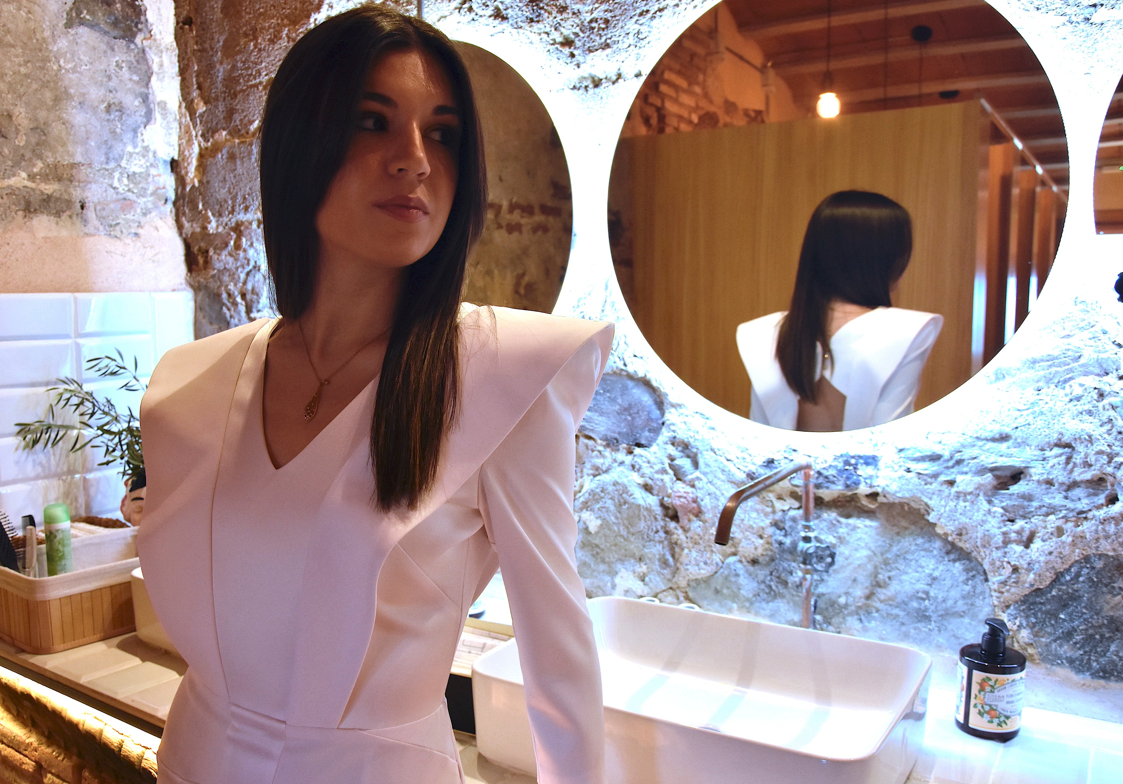 Vestido Sol: Elegancia Midi con Espalda al Descubierto y Falda Evasé | Made in Spain