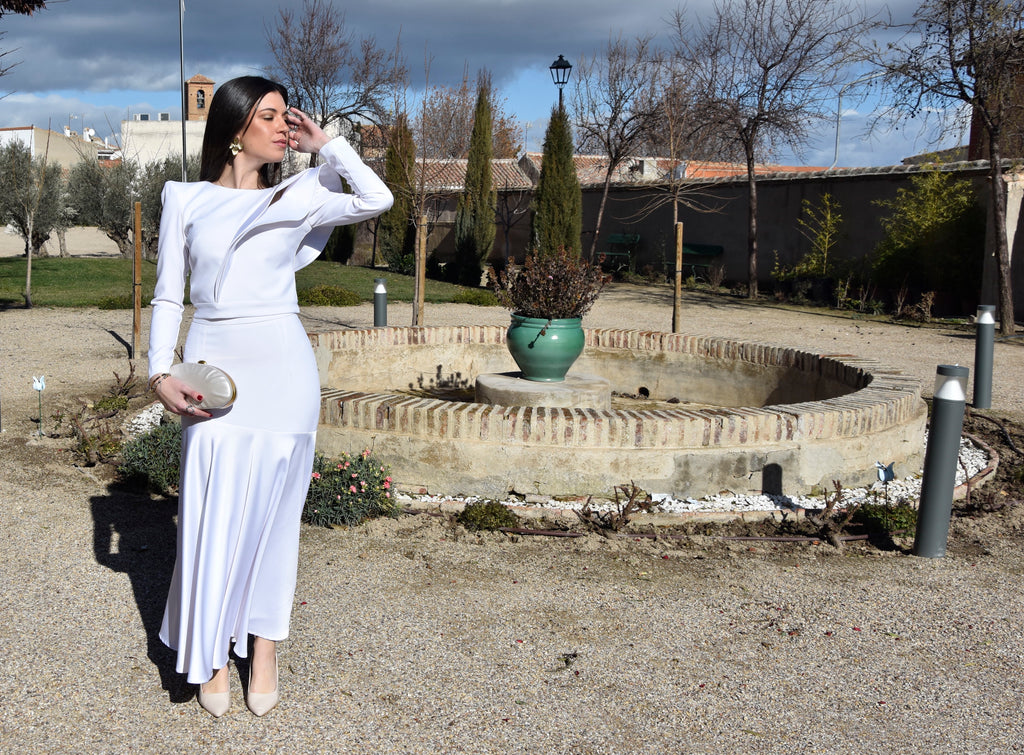 Conjunto Alana:  Diseño Midi en Dos Piezas para Mamá de Comunión o Novia Civil.