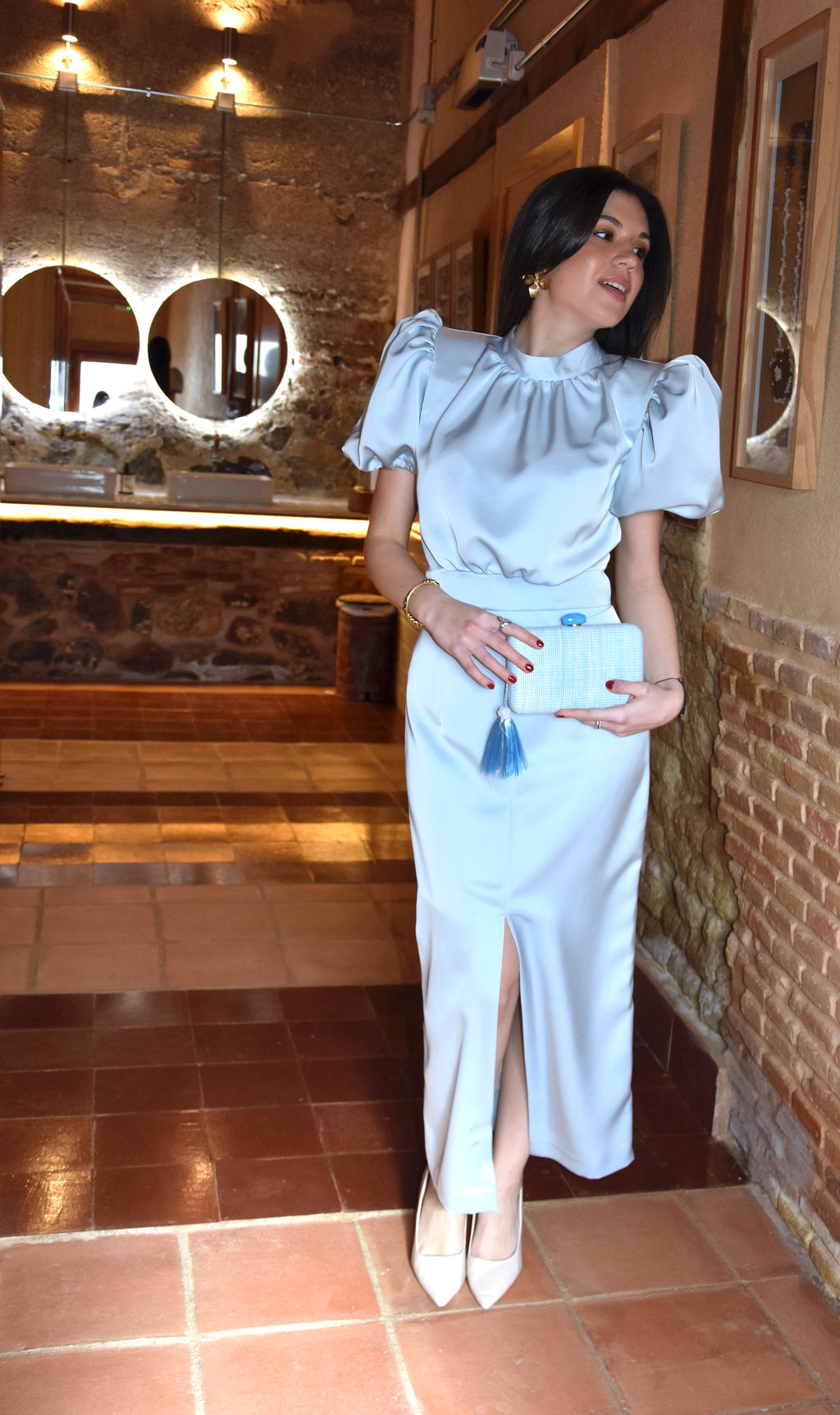 Conjunto Antonella: Dos Piezas con Manga Abullonada y Falda Midi para Mamá de Comunión e Invitada