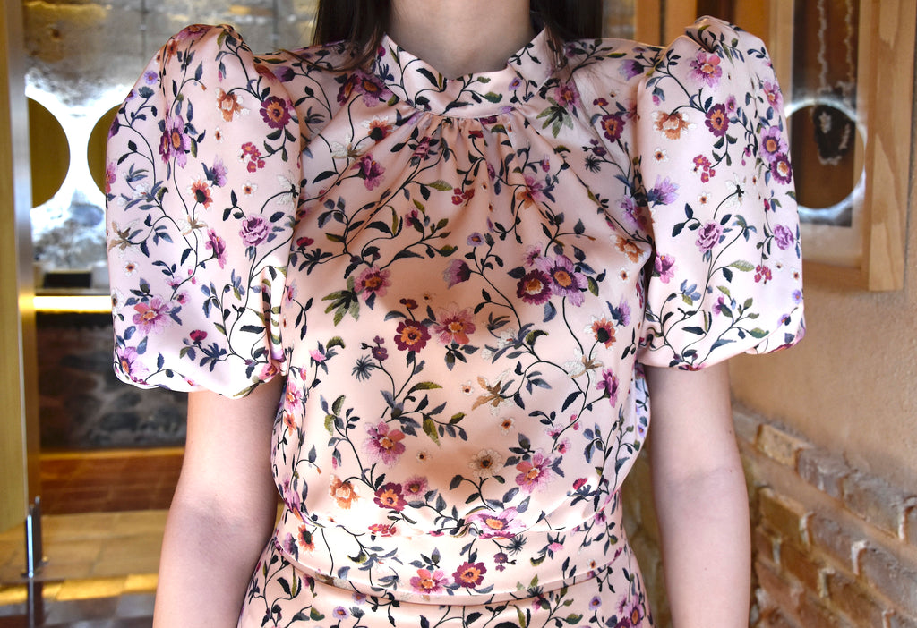 Conjunto Antonella: Dos Piezas con Manga Abullonada y Falda Midi para Mamá de Comunión e Invitada