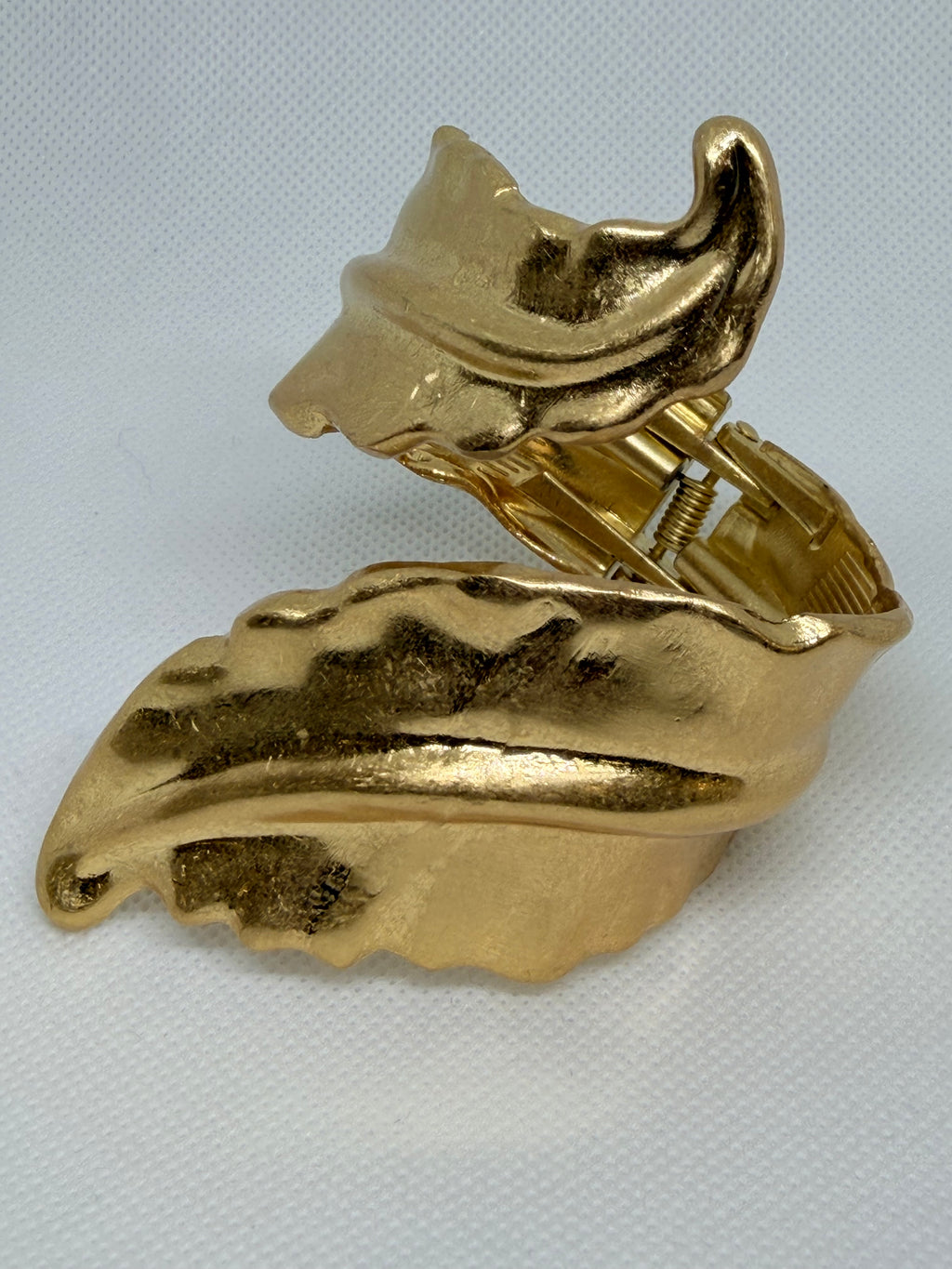 Brazalete Hoja: Ideal Para complementar cualquier Look