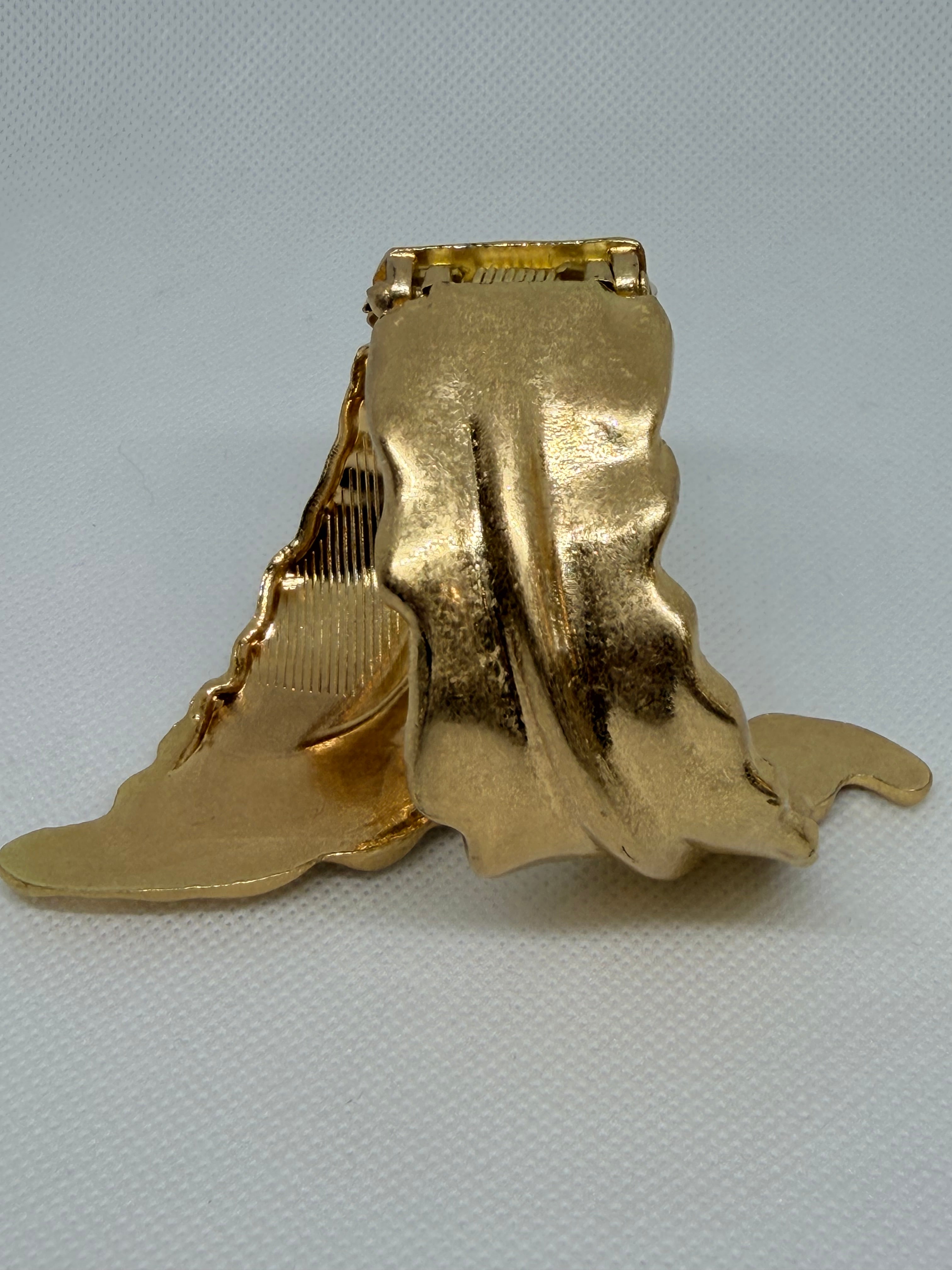 Brazalete Hoja: Ideal Para complementar cualquier Look