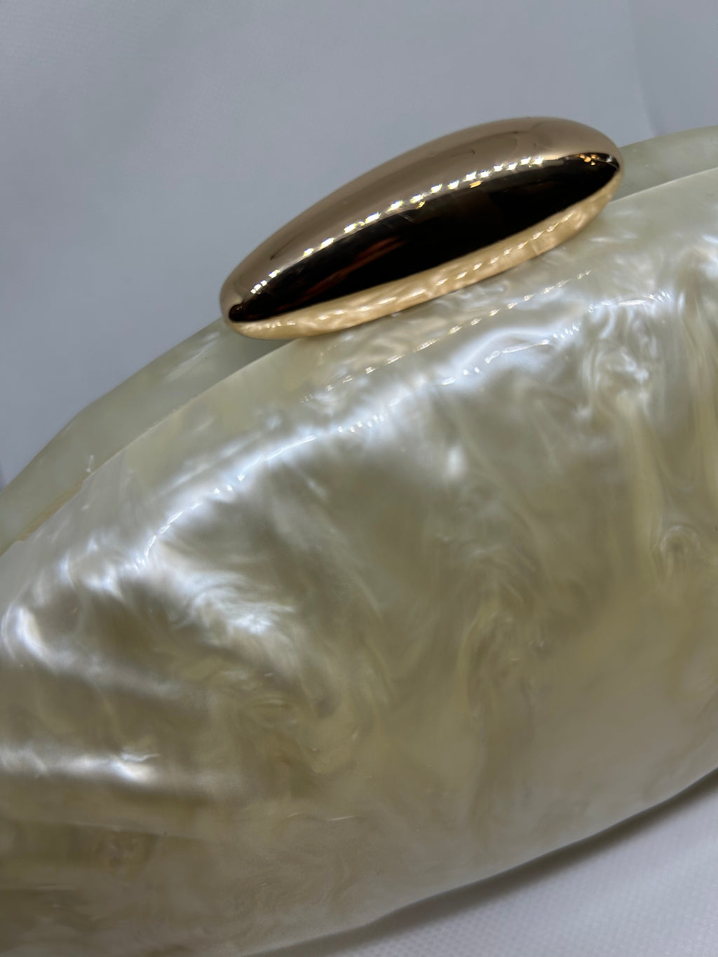 Bolso Toledo: Bolso Nacarado Elegante para cualquier evento.