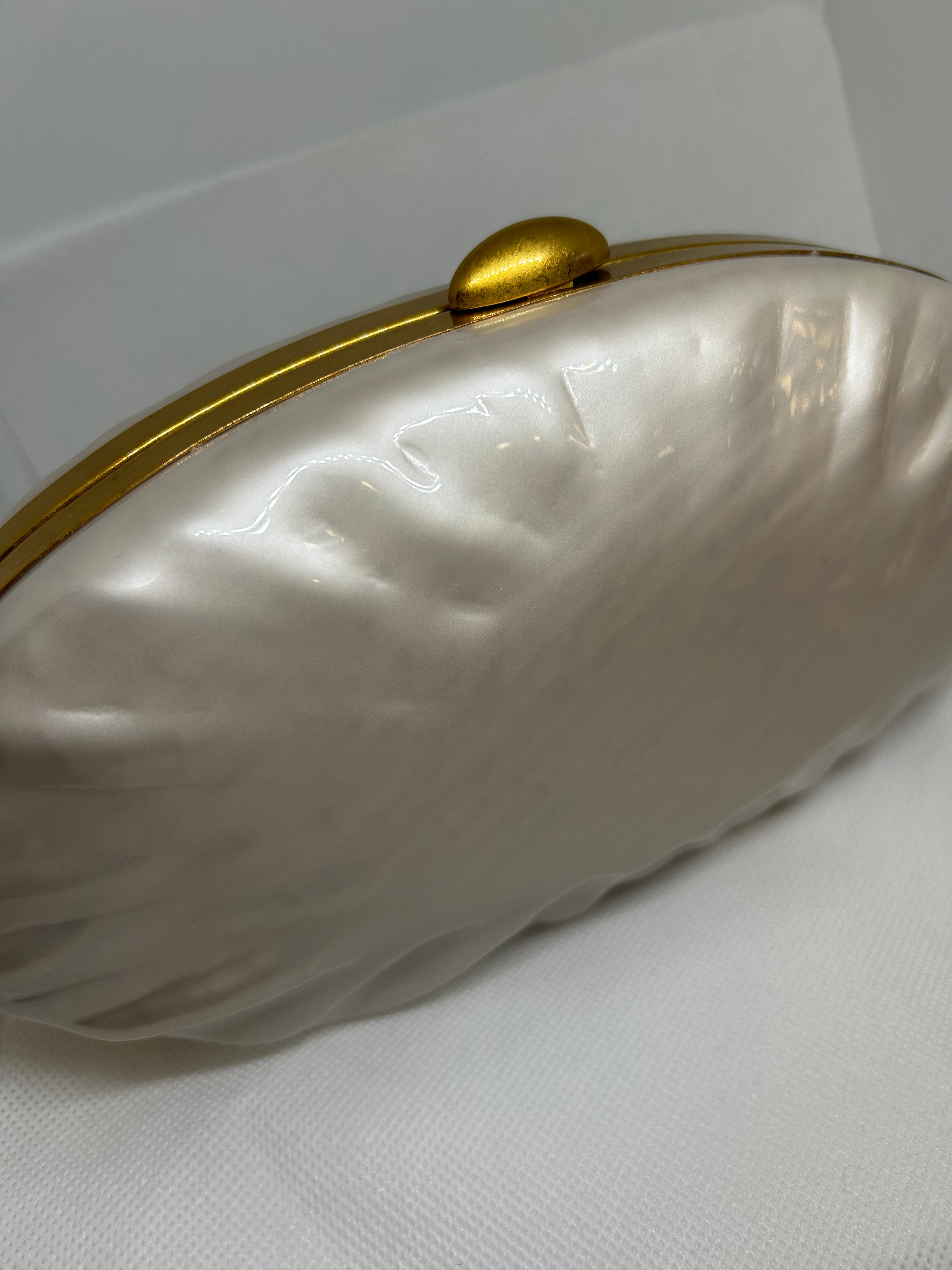 Bolso Nacarado: Bolso Nacarado Elegante para cualquier evento.