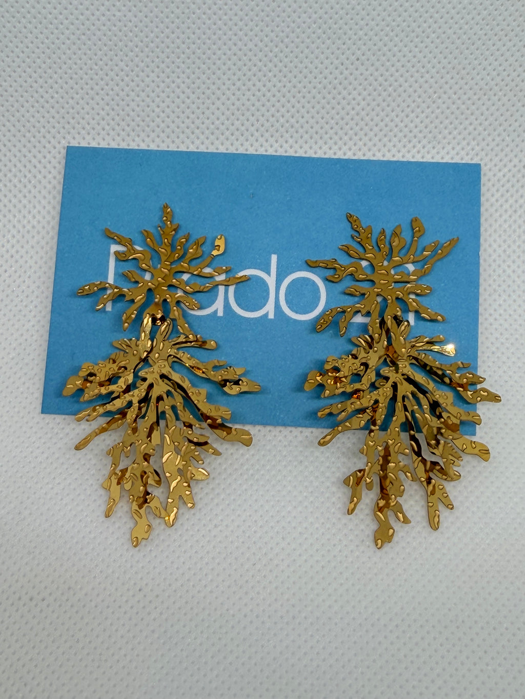 Pendiente Tree: Toque de Elegancia para cualquier Look.