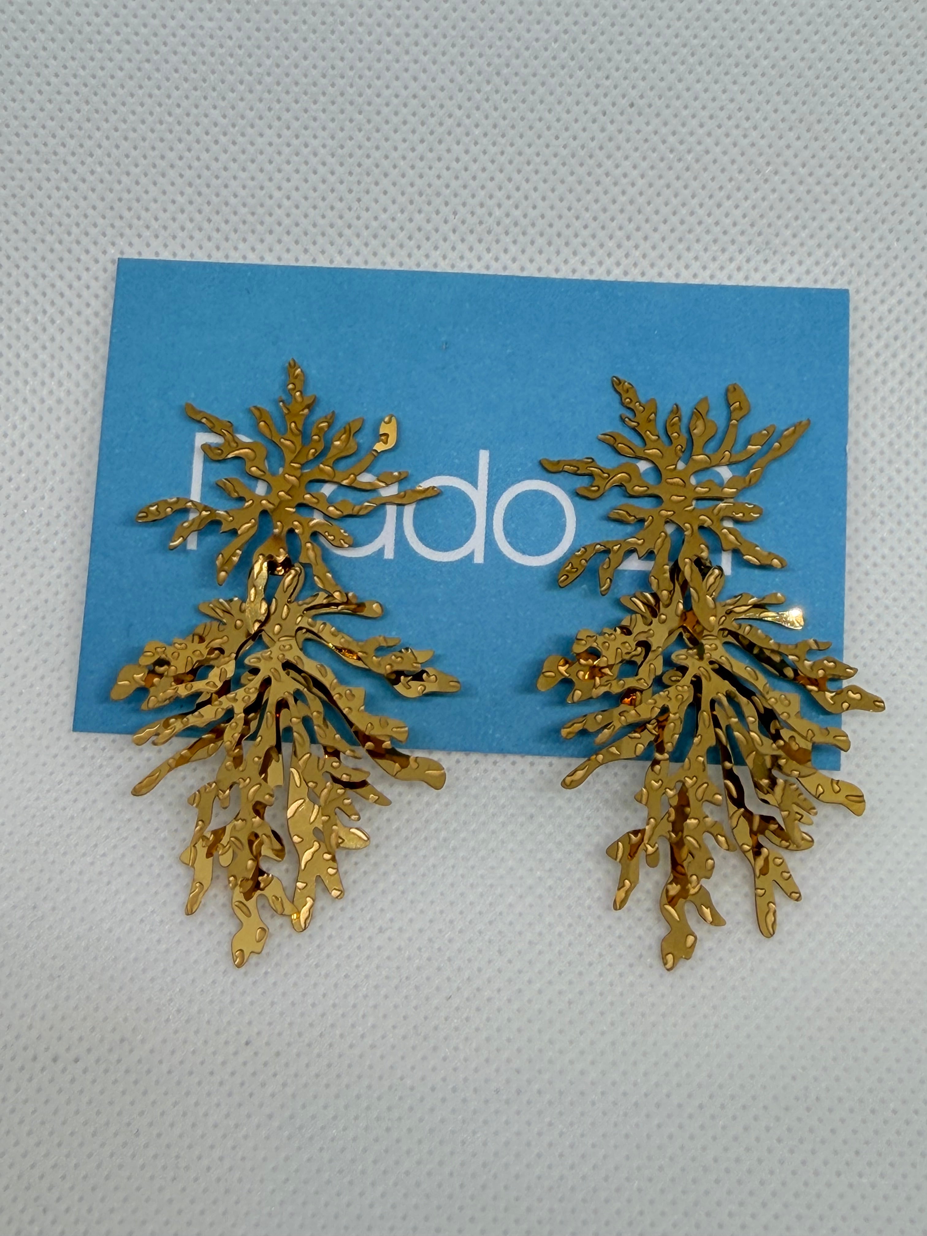 Pendiente Tree: Toque de Elegancia para cualquier Look.