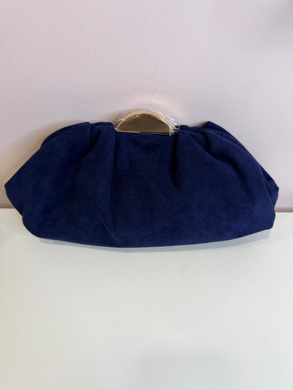 Bolso Petra: Bolso Aterciopelado Elegante para cualquier evento.