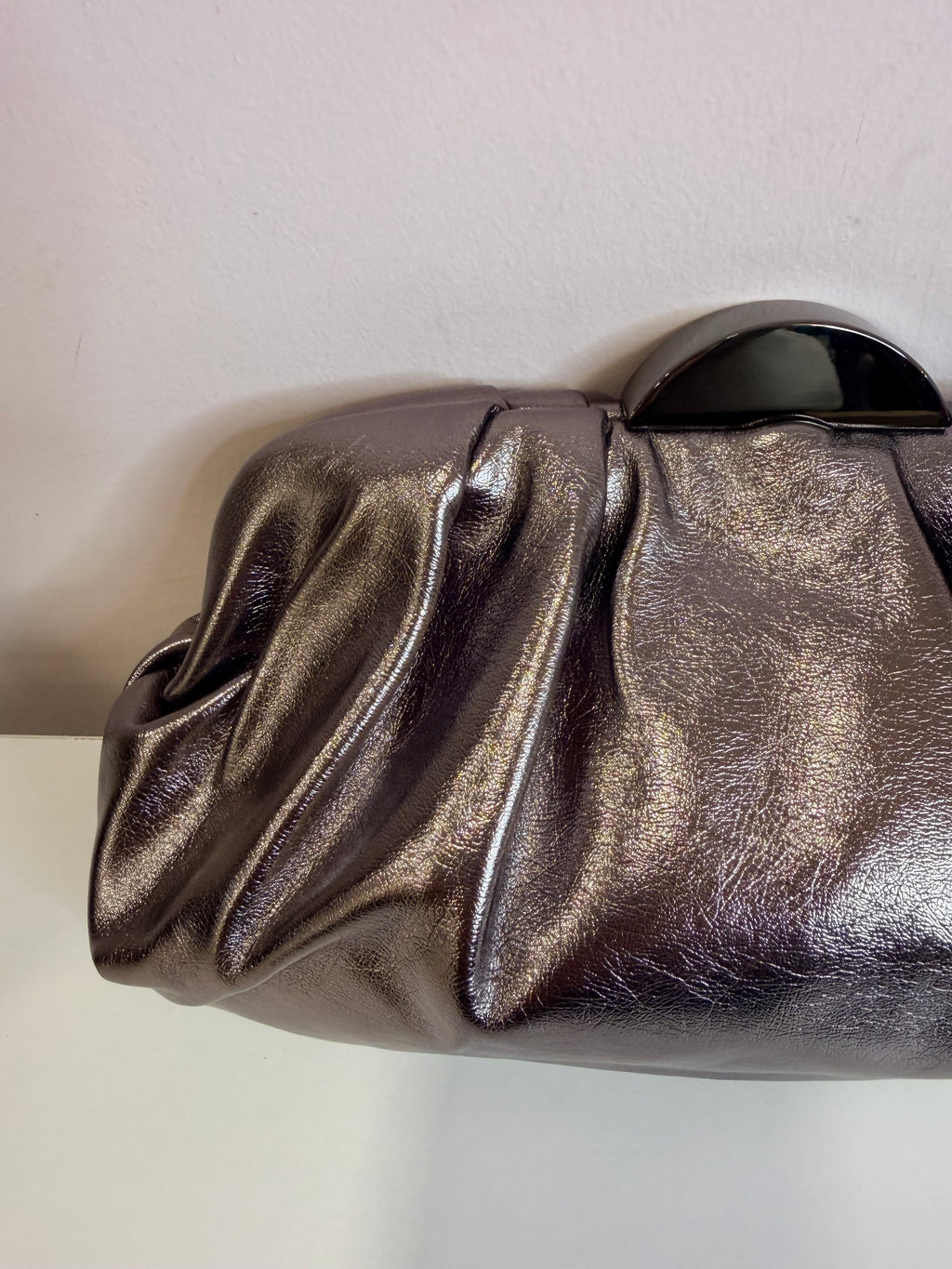 Bolso Petra: Bolso Aterciopelado Elegante para cualquier evento.