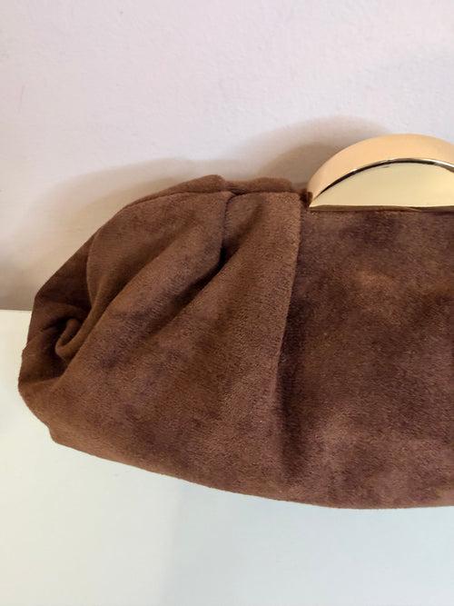 Bolso Petra: Bolso Aterciopelado Elegante para cualquier evento.