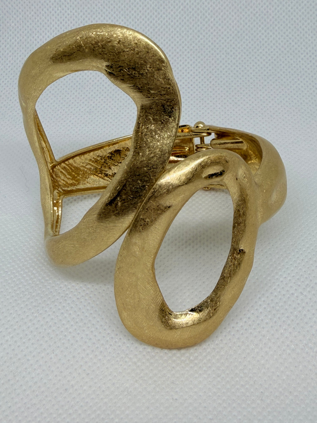 Brazalete Iris: Ideal Para complementar cualquier Look