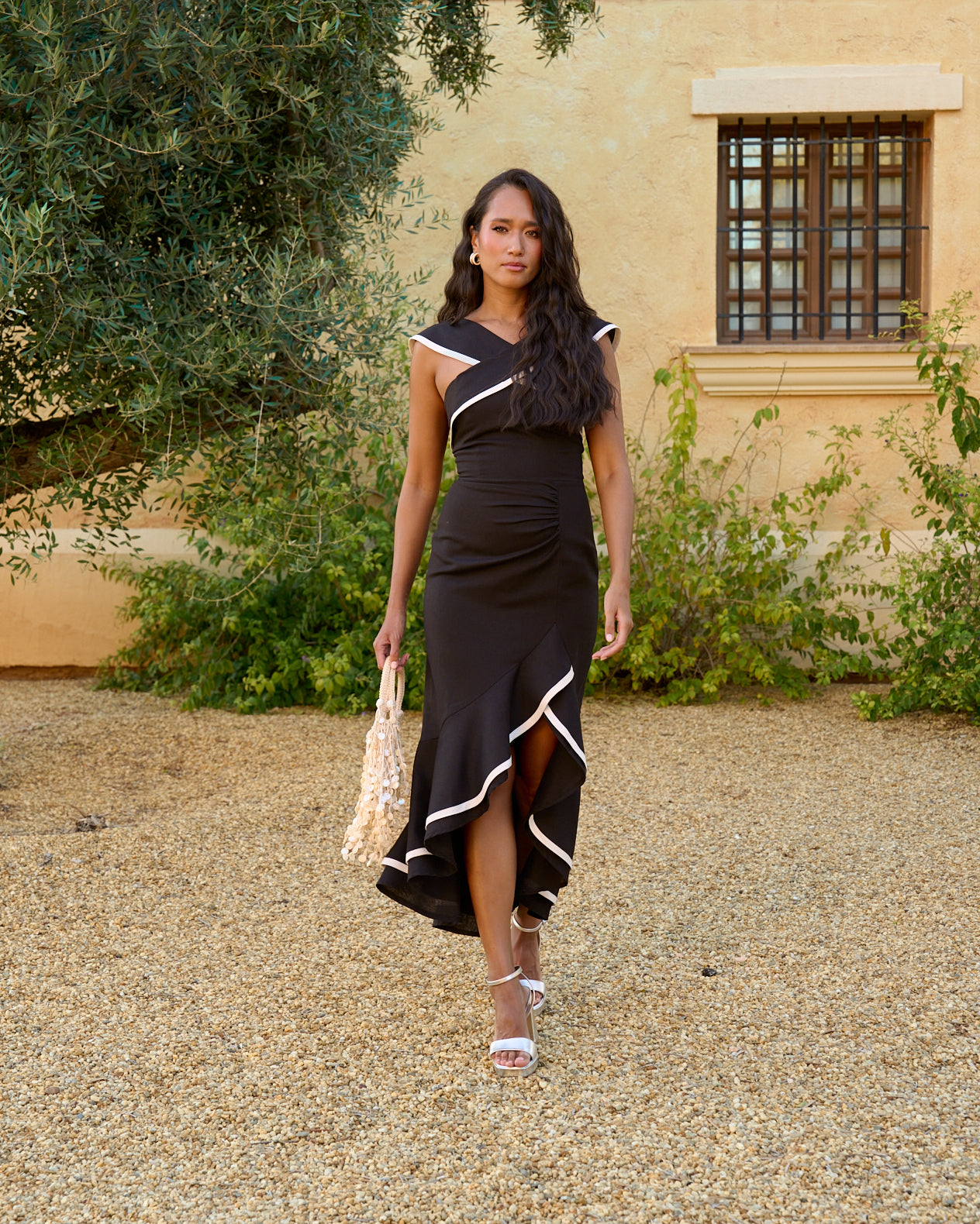 Vestido Juana: Escote Bardot Aportando elegancia