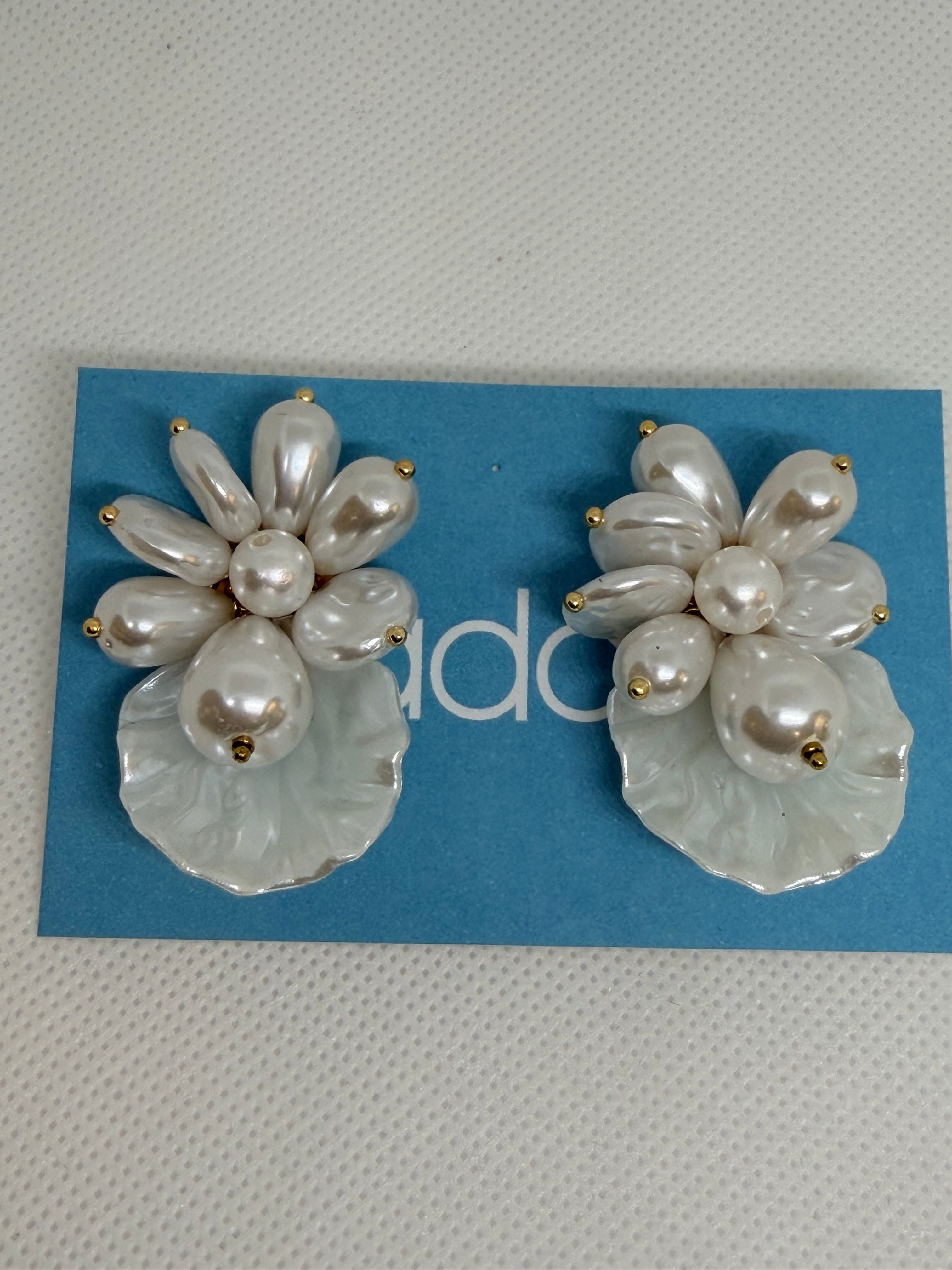 Pendiente Perla: Toque de Elegancia para cualquier Look.