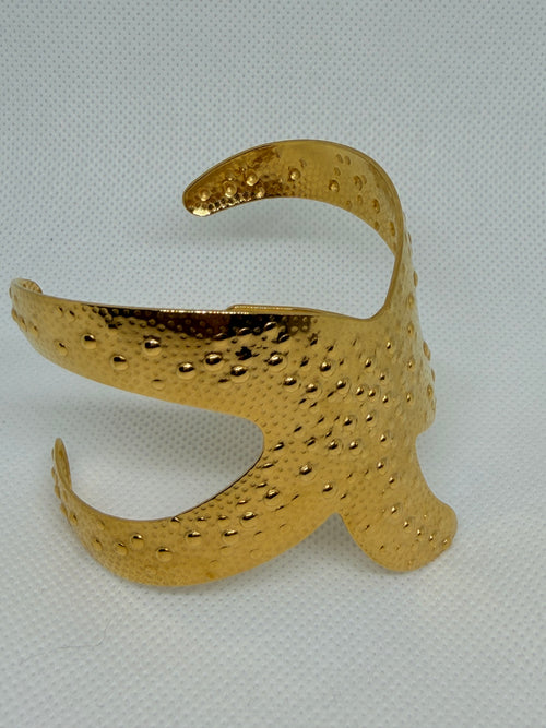 Brazalete Star: Ideal Para complementar cualquier Look