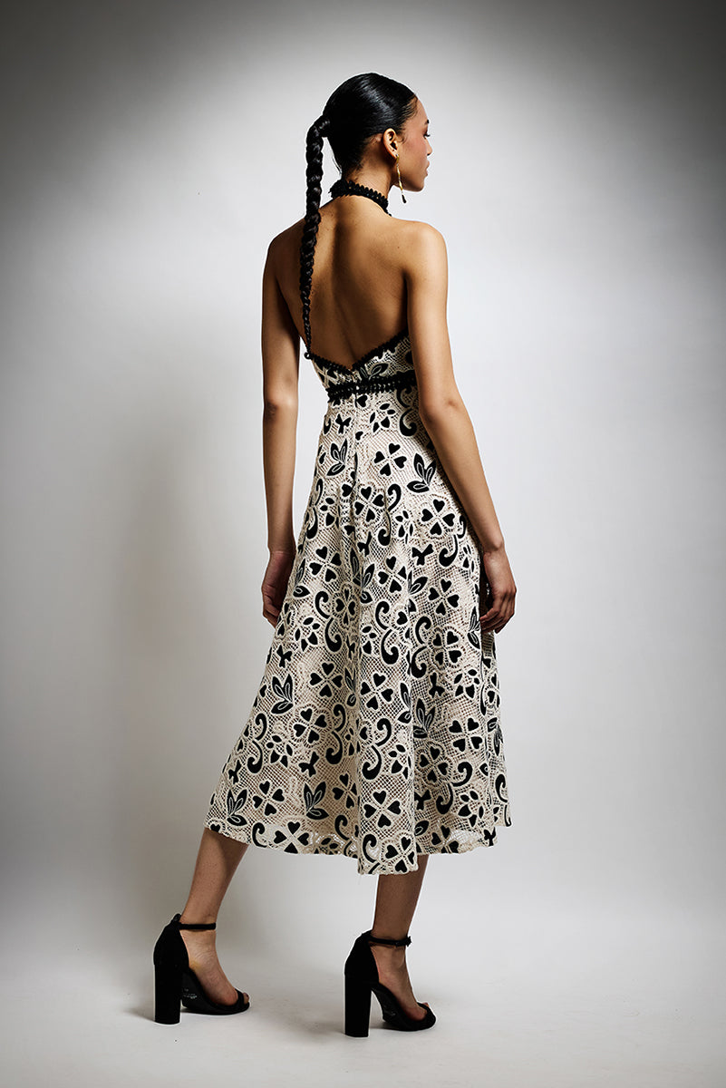 Vestido Triana: Corte Evasé Muy Favorecedor Marcando bien la Cintura