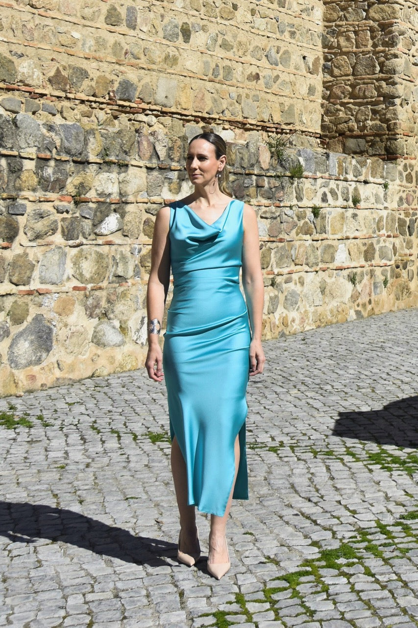 Vestido Marya: Estilo Lencero Midi de Satinado Azul | Invitada Minimal Made in Spain