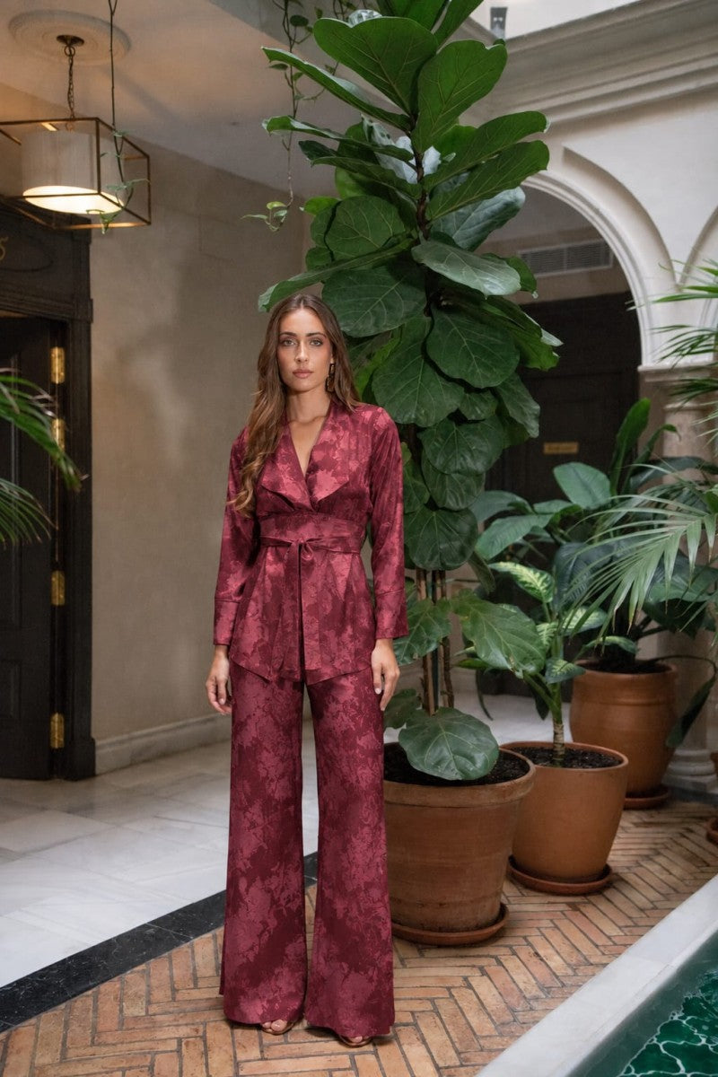 Traje Ocre