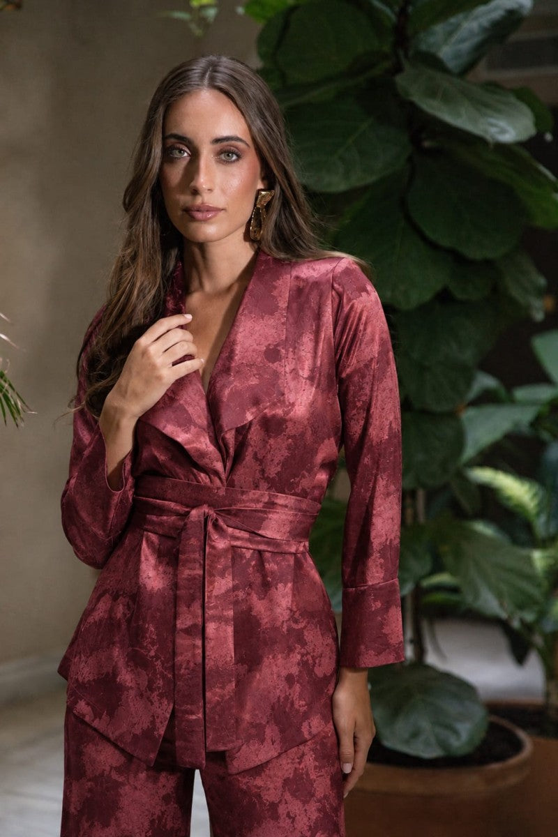 Traje Ocre