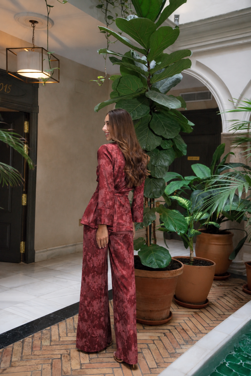 Traje Ocre