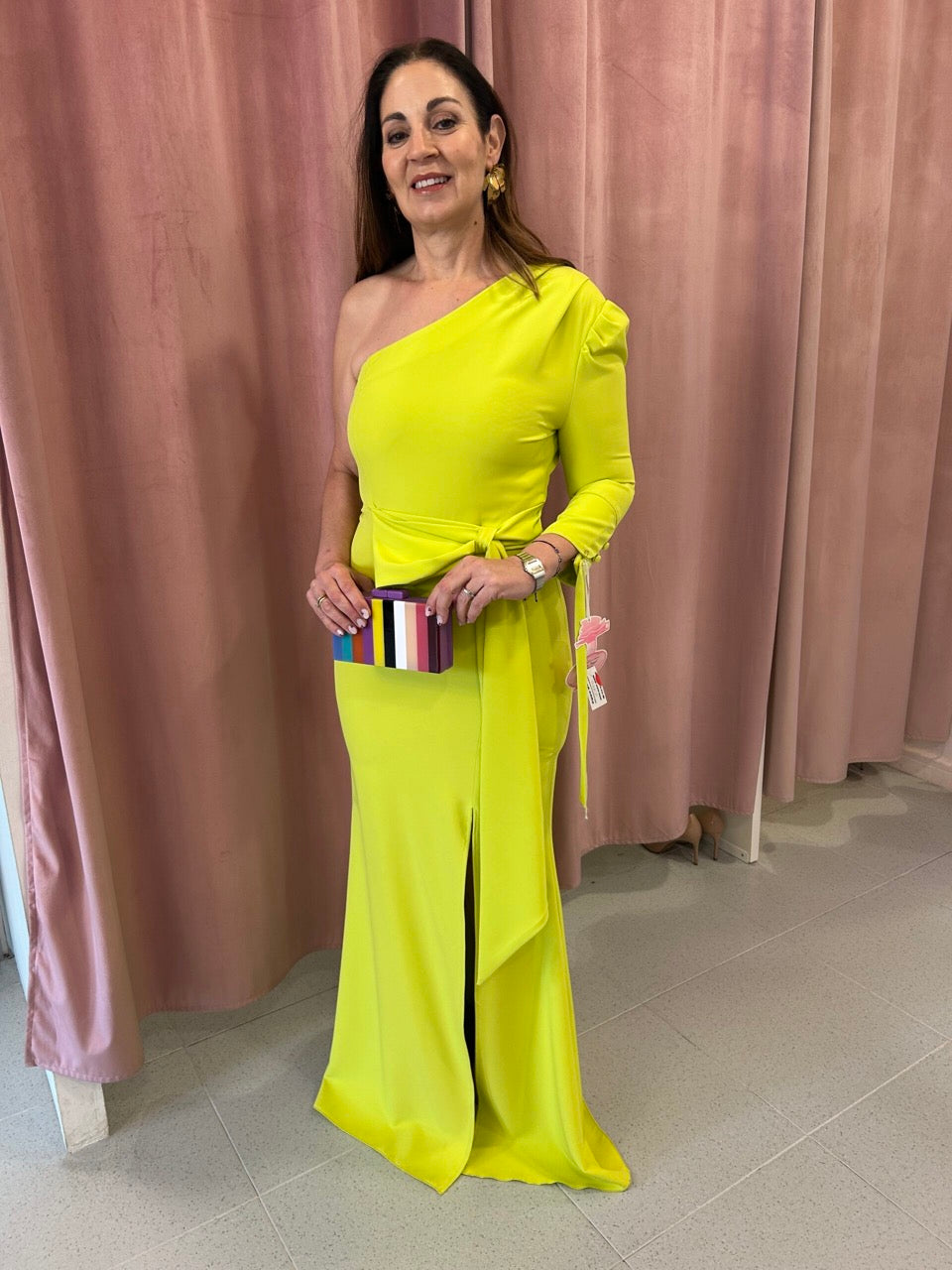 Vestido Llavanda: Corte Asimétrico con Lazo Central | Invitada Ideal Made in Spain